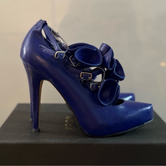 Blue flower Heels - Picture 7 of 7